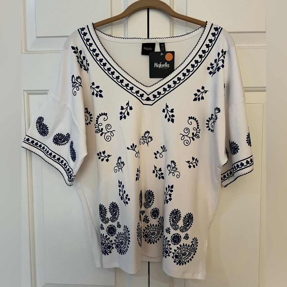 Rafaella Women's White Top with Navy Embroidery Size L (NWT)